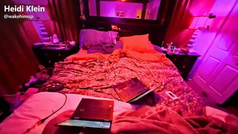 wakehimup hot webcam video 12-17-2025