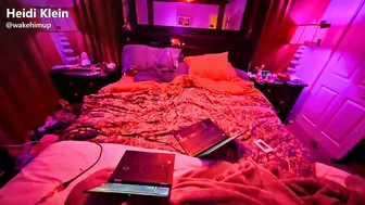 wakehimup hot webcam video 12-17-2025