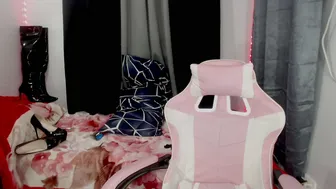 michellevixen921 (12/18/2025) femdom