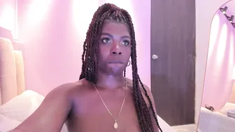 Lovequeen02 on cam 17-Dec-2025