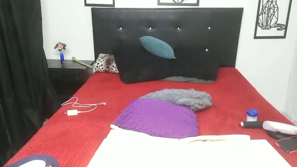 Mhia1972 hot live cam video (12-17-2025)