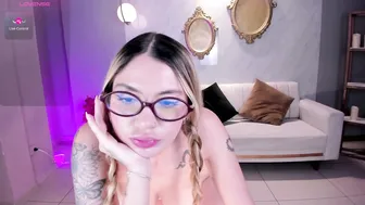niaholland cam sex porn 12-17-2025
