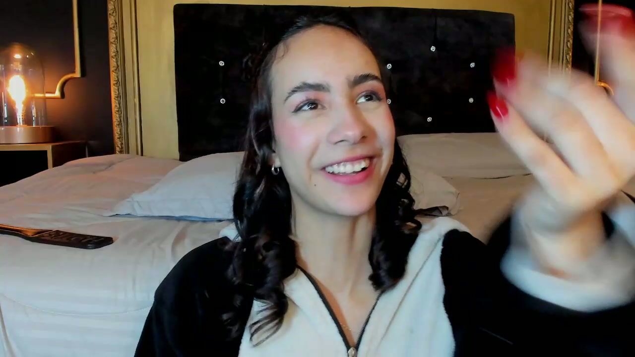 aitanajohns nude (12/17/2025)