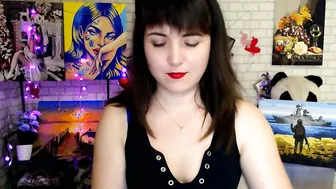 darina_m_ on webcam (12/17/2025)