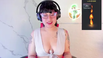 Juliexxxtasy on live cam 17-Dec-2025