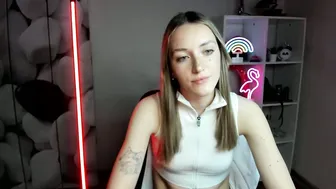 Evelynblond 17-Dec-2025