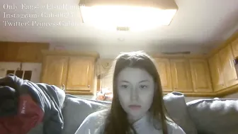Elsierain469 posing on webcam 12/18/2025