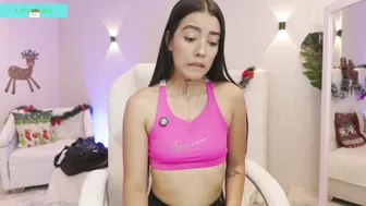 Miagomez1 webcam 17-Dec-25