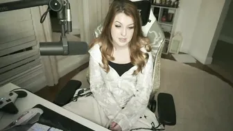 Mickaelawest porn cam 18 December 2025