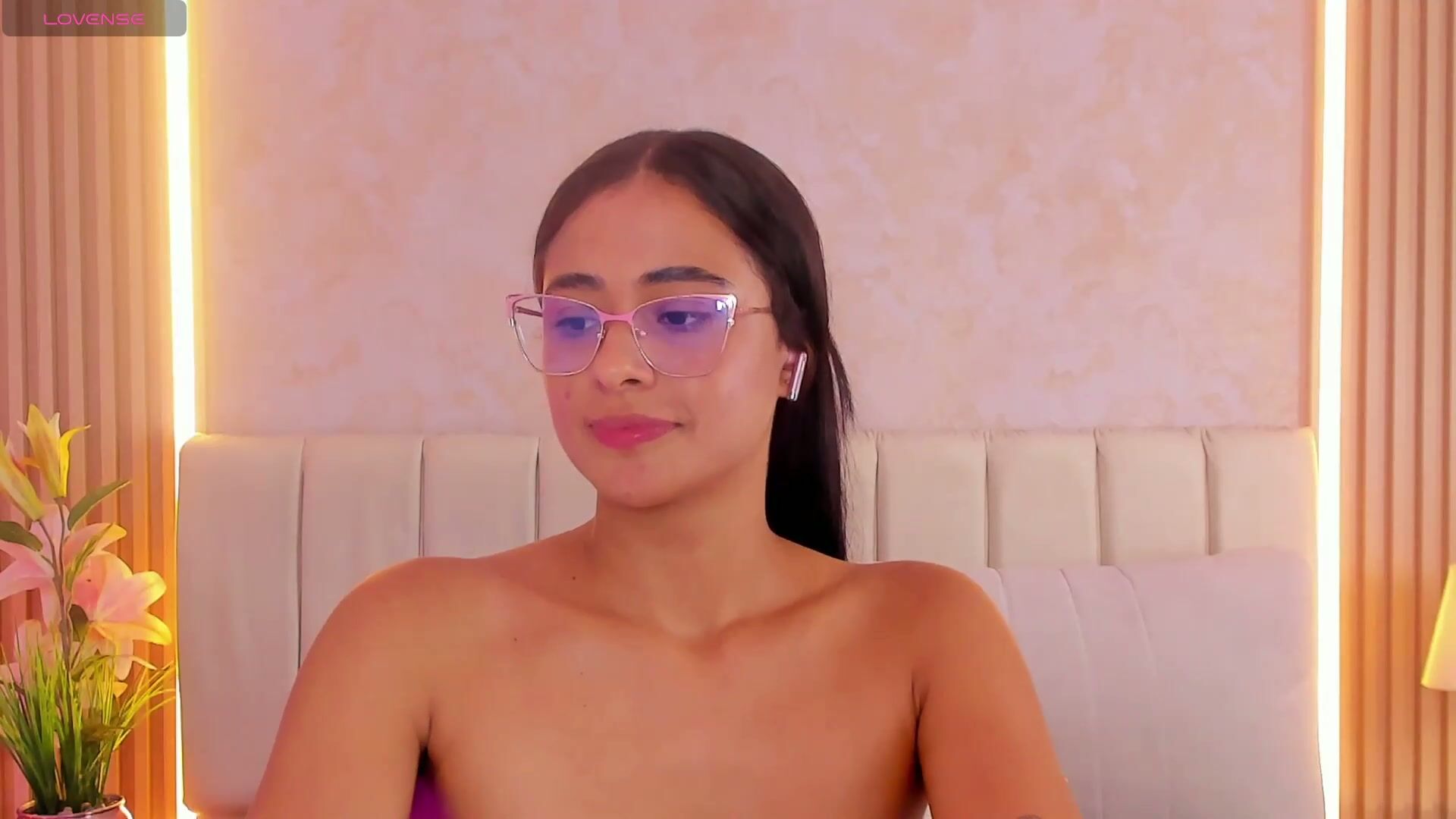 Zoebarlowe hot porn video 12-18-2025