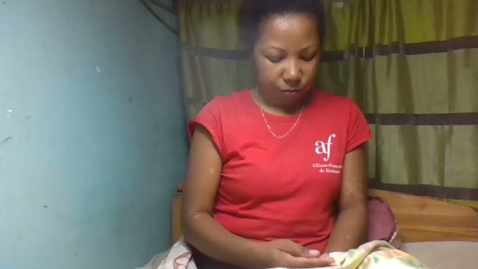 Viviane0812 porn chat 18-Dec-25