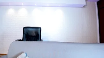saracorraless cam nude 12-18-2025