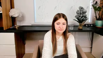 barrieyounkers bigboobs (12-18-2025)