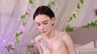 Joe___joe smallboobs 12/18/2025