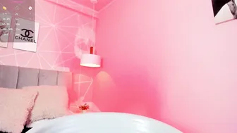 dolly_zoe 18-Dec-2025