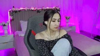 rebeckathornton feet - (12-18-2025)