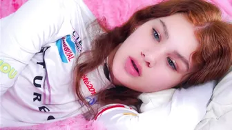 karolinerush xxx video (12/18/2025)