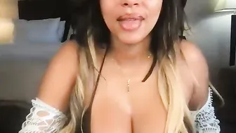 princess1tick posing on webcam (12-18-2025)