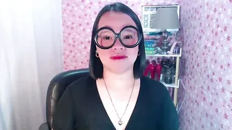 joanagorgeous (12/19/2025) latina