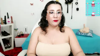 Mom_17 video live cam video