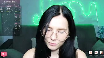 Mellhyees 19-Dec-25 sex chat cam
