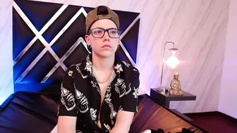 spencerm_ strapon - (12/19/2025)