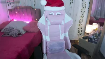 aurora_duval live cam video (12-19-2025)