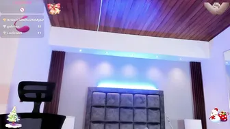 Victoria_mooree amateur cam show 12-19-2025