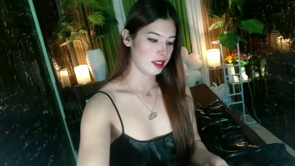Queen_kendalx19 (12-19-2025)