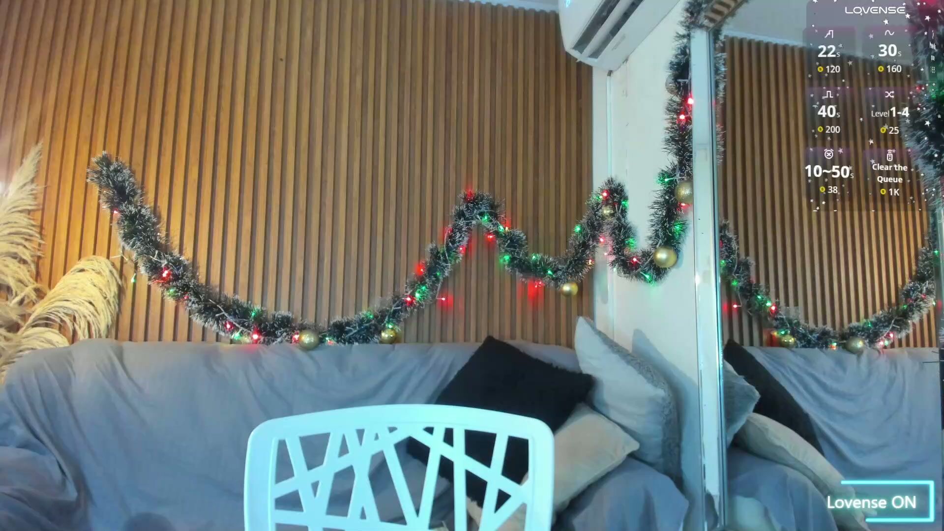 Evamilfxxx chat xxx 12-19-2025