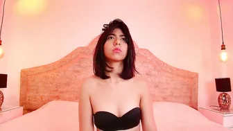 ellie_bloom18 nude cam 12/19/2025