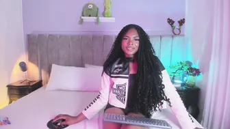 Aura_sun_ amateur cam 12-19-2025
