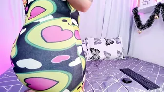 susyy7 posing on webcam (12/19/2025)