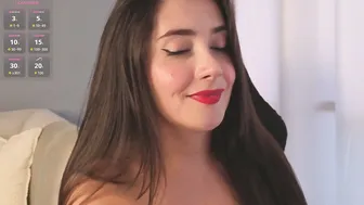 Brookemillerx lovense posing on webcam