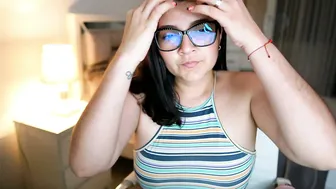 Camila_buitrago posing on cam (12/20/2025)