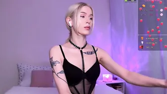 Starlightstacey on webcam 12/20/2025