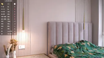 Little_poetry young on live cam