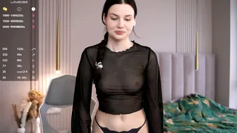 Little_poetry young on live cam