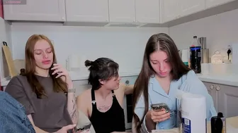 ihavepaws33 bigboobs sex cam chat