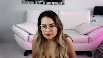 Elyra_fox 20-Dec-25 latina