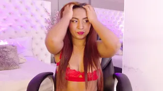 Emyliluxe xxx video 12-20-2025