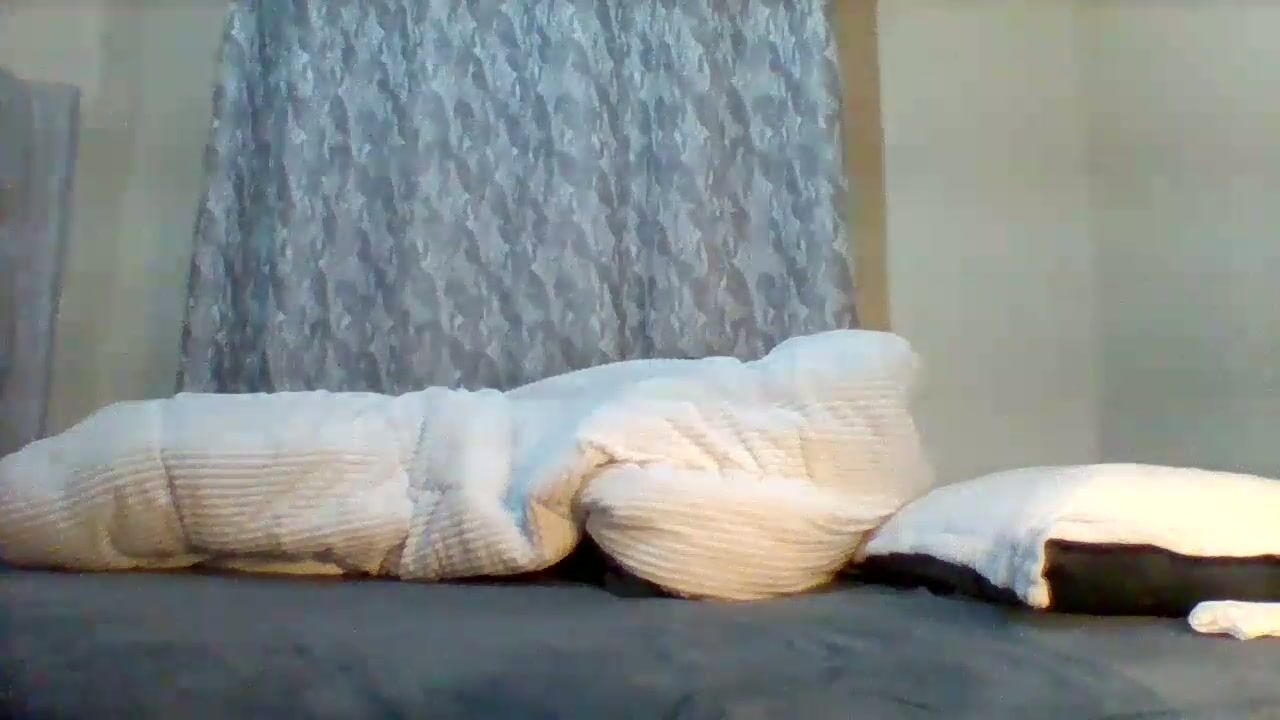 classic_carmen 12/20/2025 pantyhose