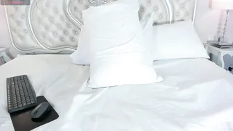 emmilyevanss recorded nude video 494517
