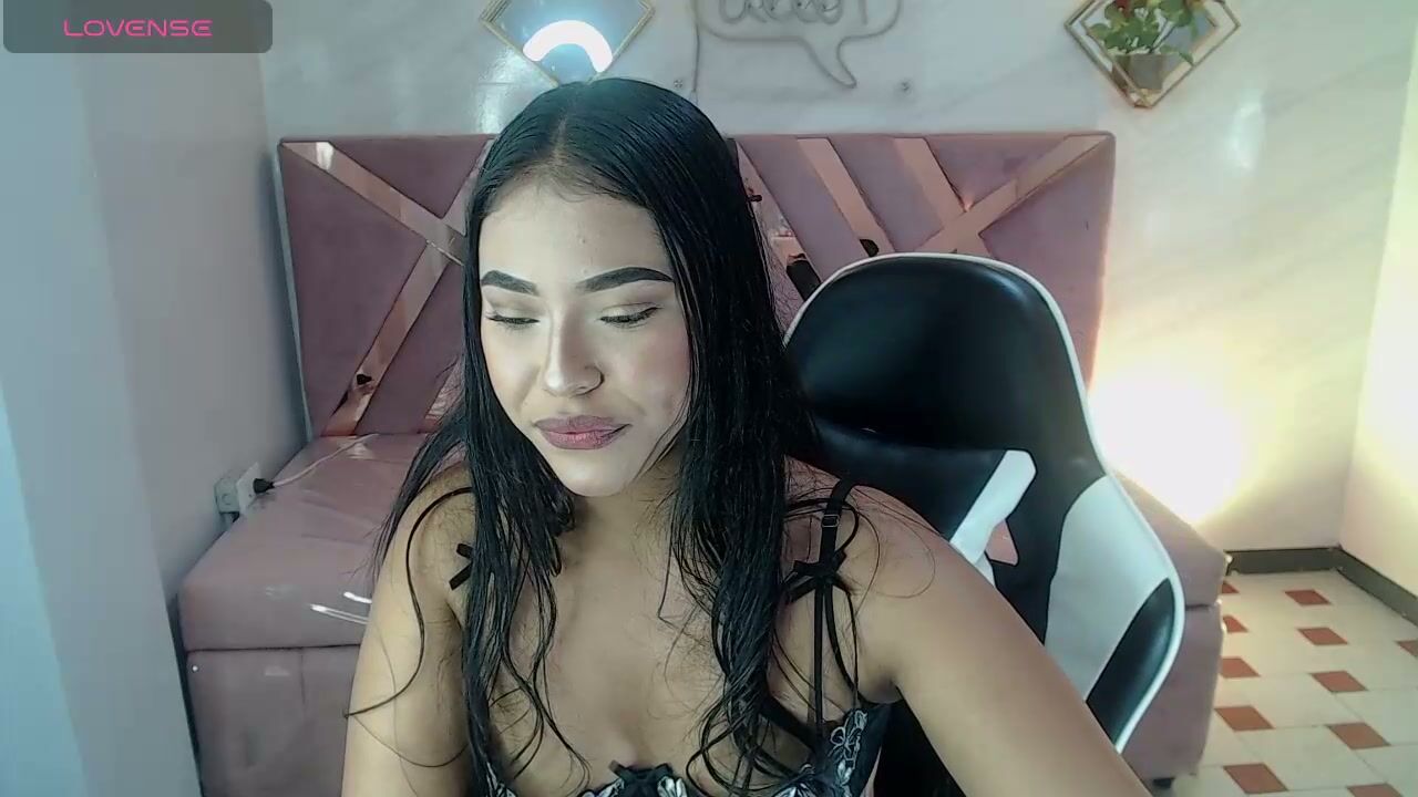 kendall_queen_v 20-Dec-25