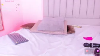 nikki_angel_ video cam on webcam