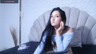 mia_prince_ posing on cam chat girl porn