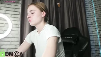 Miche1e_ross horny amateur 21-Dec-25