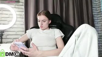 Miche1e_ross horny amateur 21-Dec-25