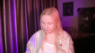 Hellyriddle sex chat (12/21/2025)
