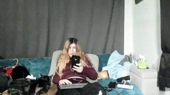roxihazeleyes dildo (12-21-2025)